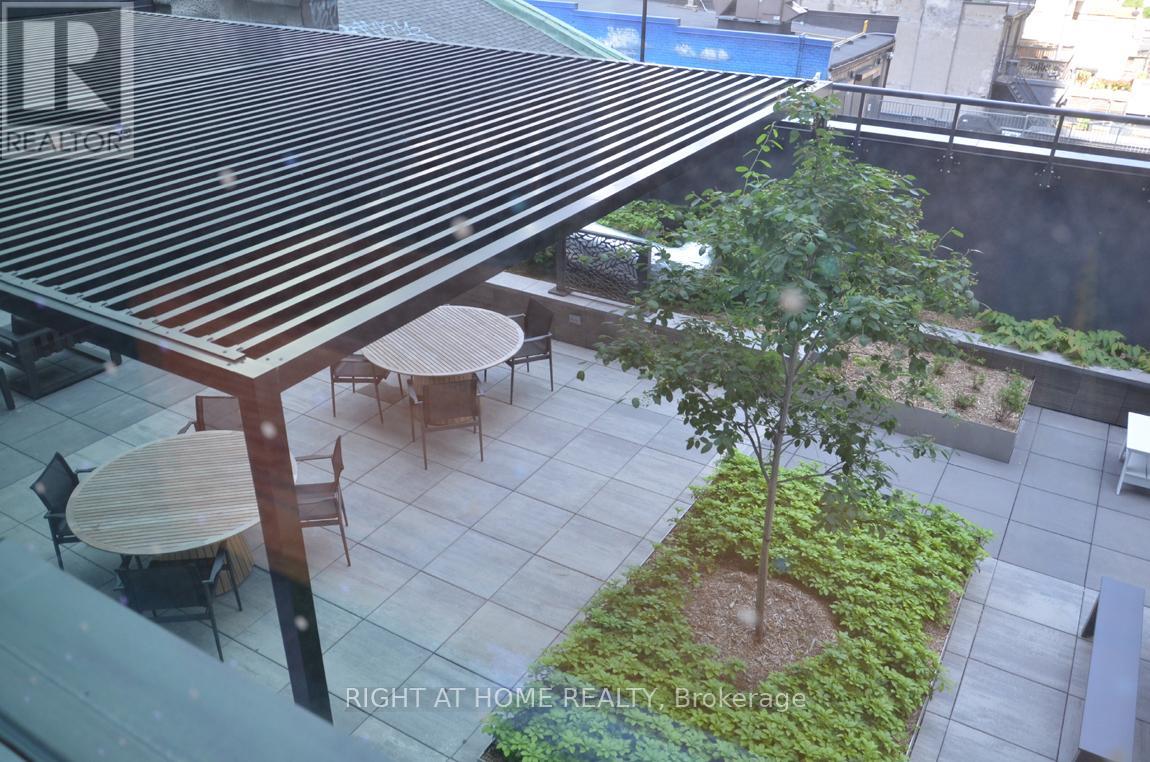 4303 - 327 King Street W, Toronto (Waterfront Communities), Ontario  M5V 0W7 - Photo 25 - C12229021