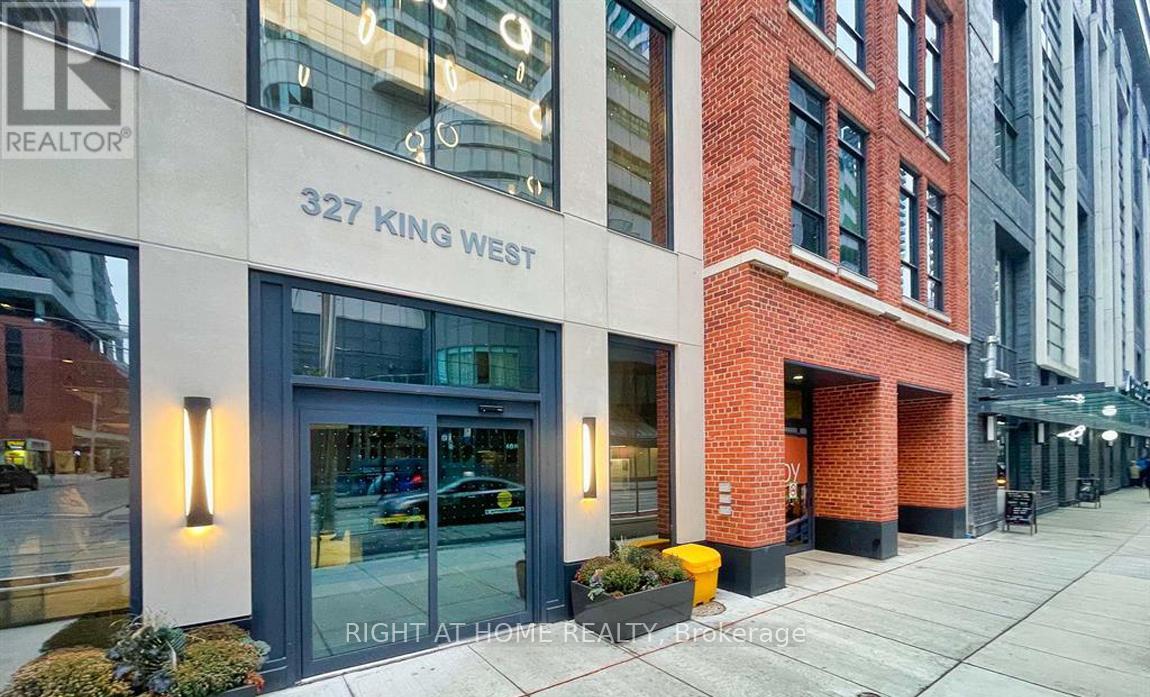 4303 - 327 King Street W, Toronto (Waterfront Communities), Ontario  M5V 0W7 - Photo 5 - C12229021
