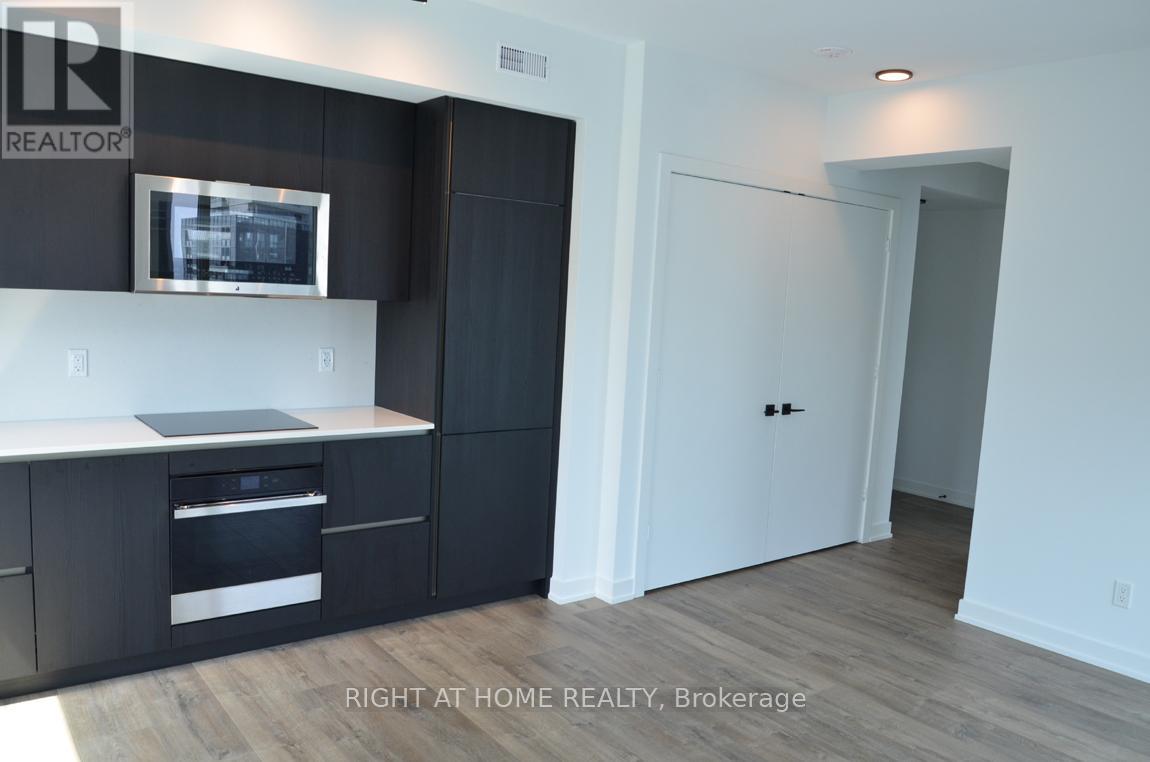 4303 - 327 King Street W, Toronto (Waterfront Communities), Ontario  M5V 0W7 - Photo 8 - C12229021