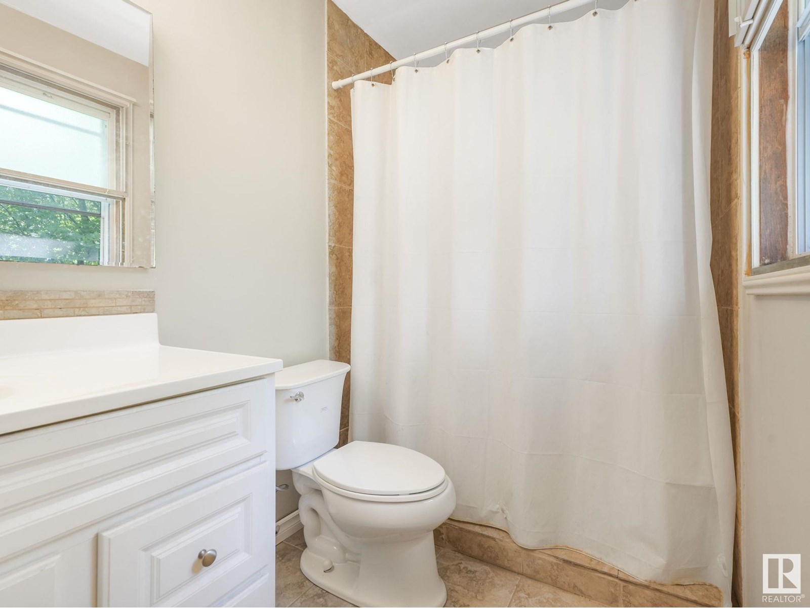 Property at 14 22322 Wye RD image 2