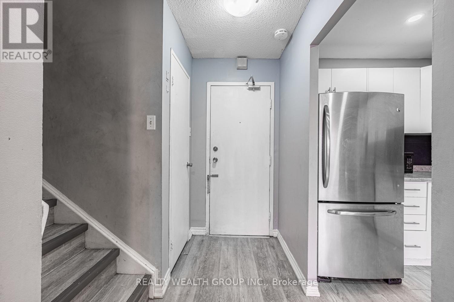 Property at 306 - 4062 LAWRENCE AVENUE image 2