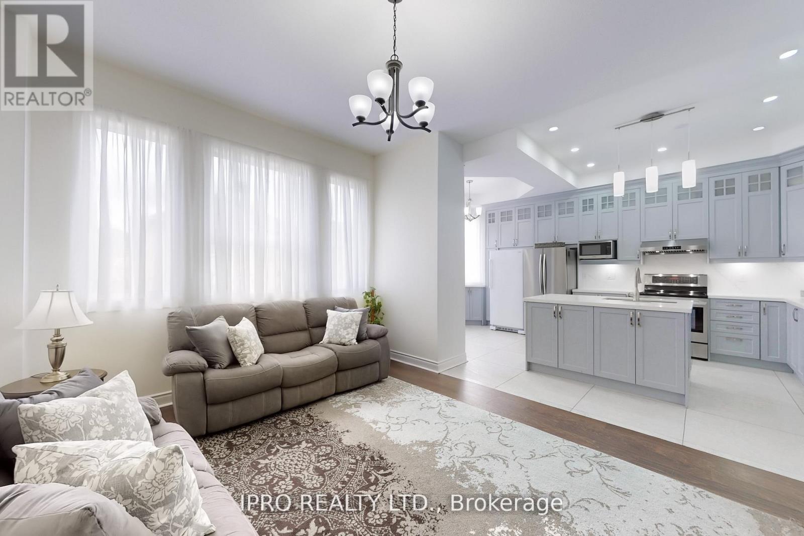 Property at 4 COPPERSTONE CRESCENT image 3