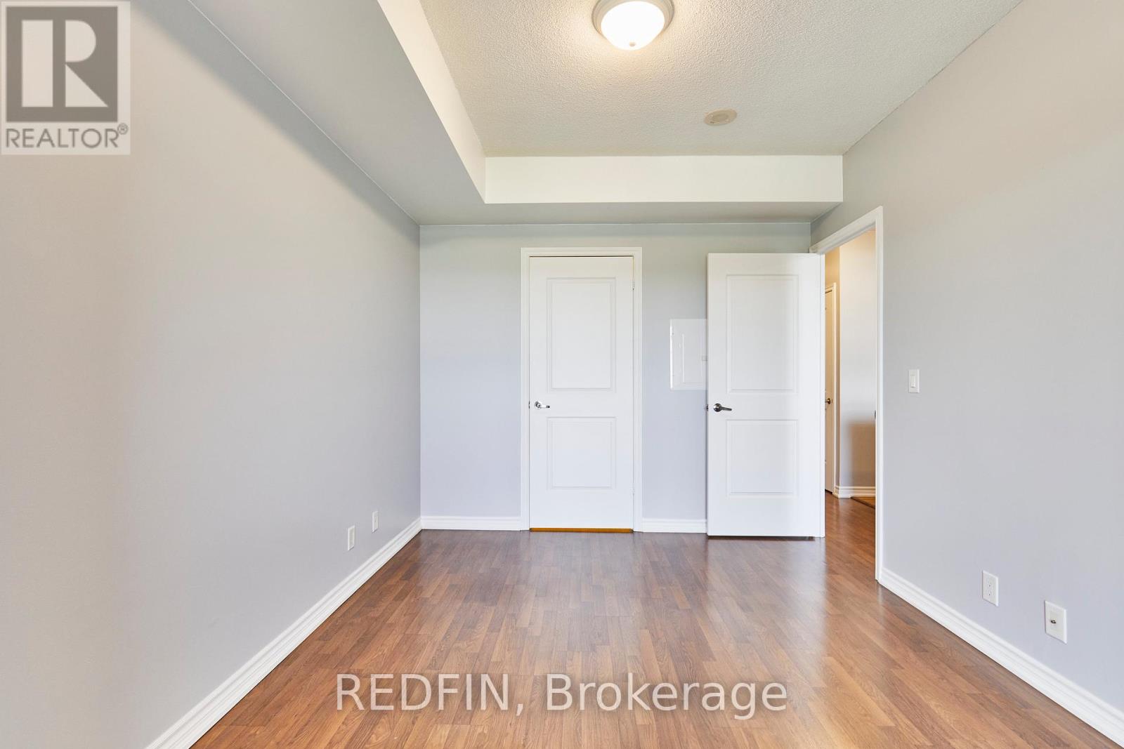 1016 - 9235 Jane Street, Vaughan (Maple), Ontario  L6A 0J8 - Photo 11 - N12228673