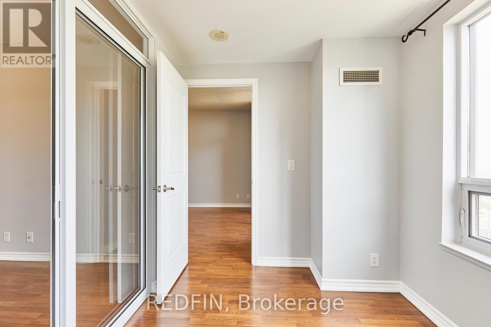 1016 - 9235 Jane Street, Vaughan (Maple), Ontario  L6A 0J8 - Photo 15 - N12228673