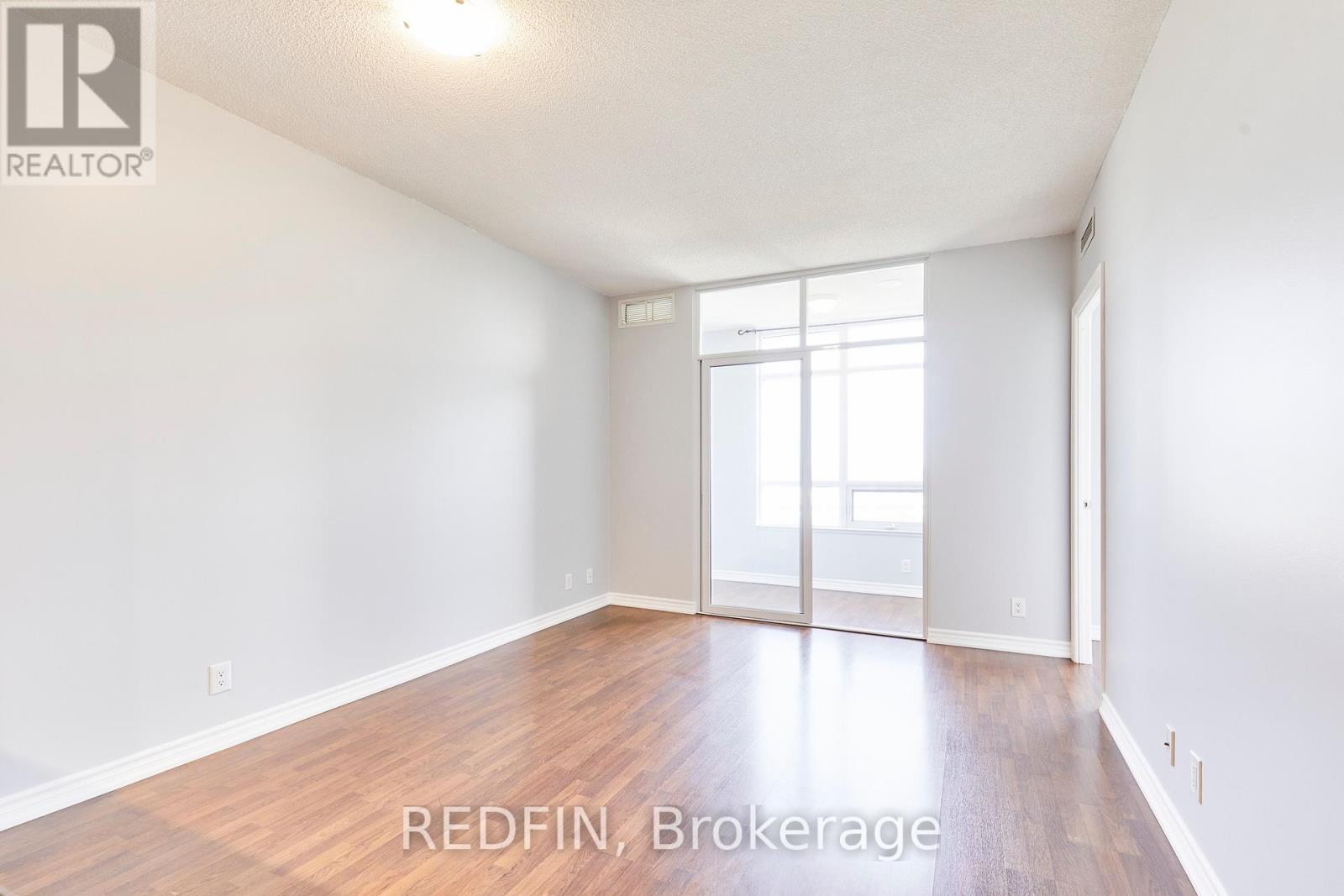 1016 - 9235 Jane Street, Vaughan (Maple), Ontario  L6A 0J8 - Photo 7 - N12228673