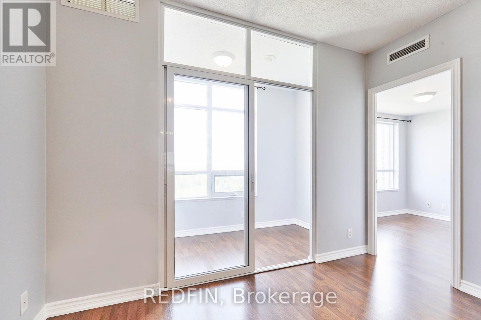 1016 - 9235 Jane Street, Vaughan (Maple), Ontario  L6A 0J8 - Photo 8 - N12228673
