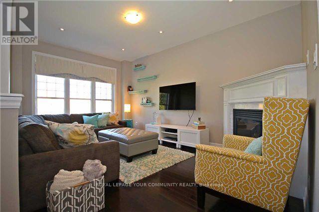 86 Alex Campbell Crescent, King, Ontario  L7B 1K9 - Photo 6 - N12228943