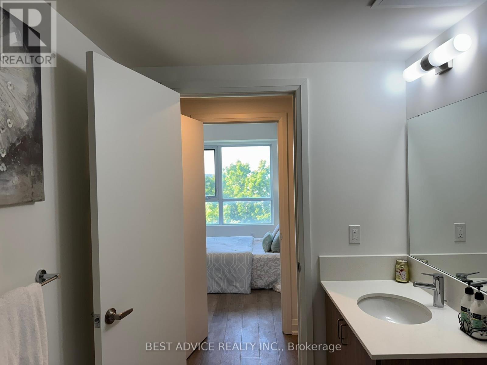 706 - 58 Lakeside Terrace, Barrie (Little Lake), Ontario  L4M 0L5 - Photo 12 - S12229026