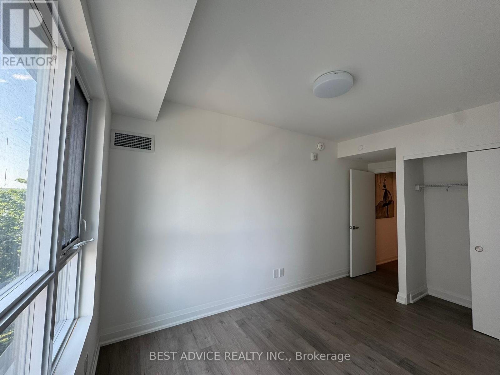 706 - 58 Lakeside Terrace, Barrie (Little Lake), Ontario  L4M 0L5 - Photo 18 - S12229026