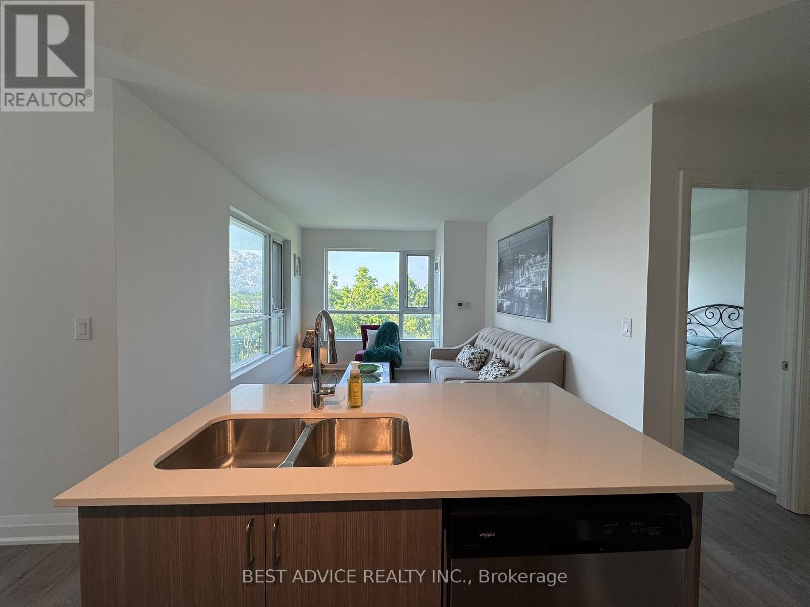 Property at 706 - 58 LAKESIDE TERRACE image 4