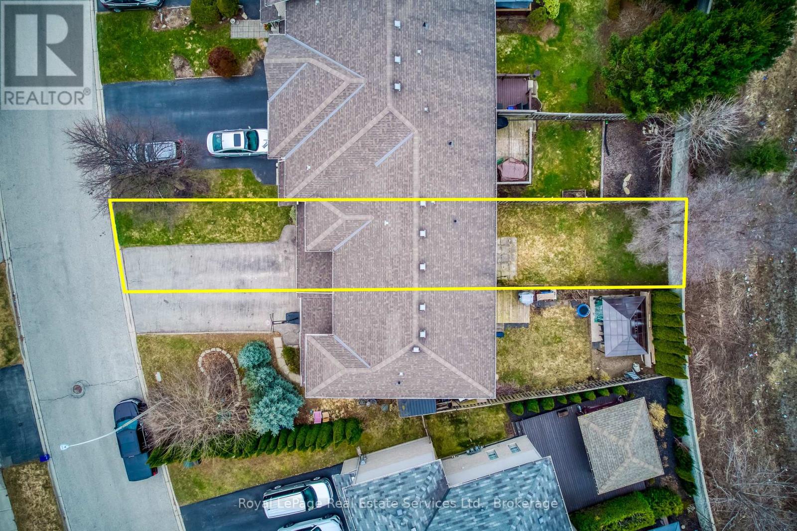 Property at 39 FOXBOROUGH DRIVE image 4