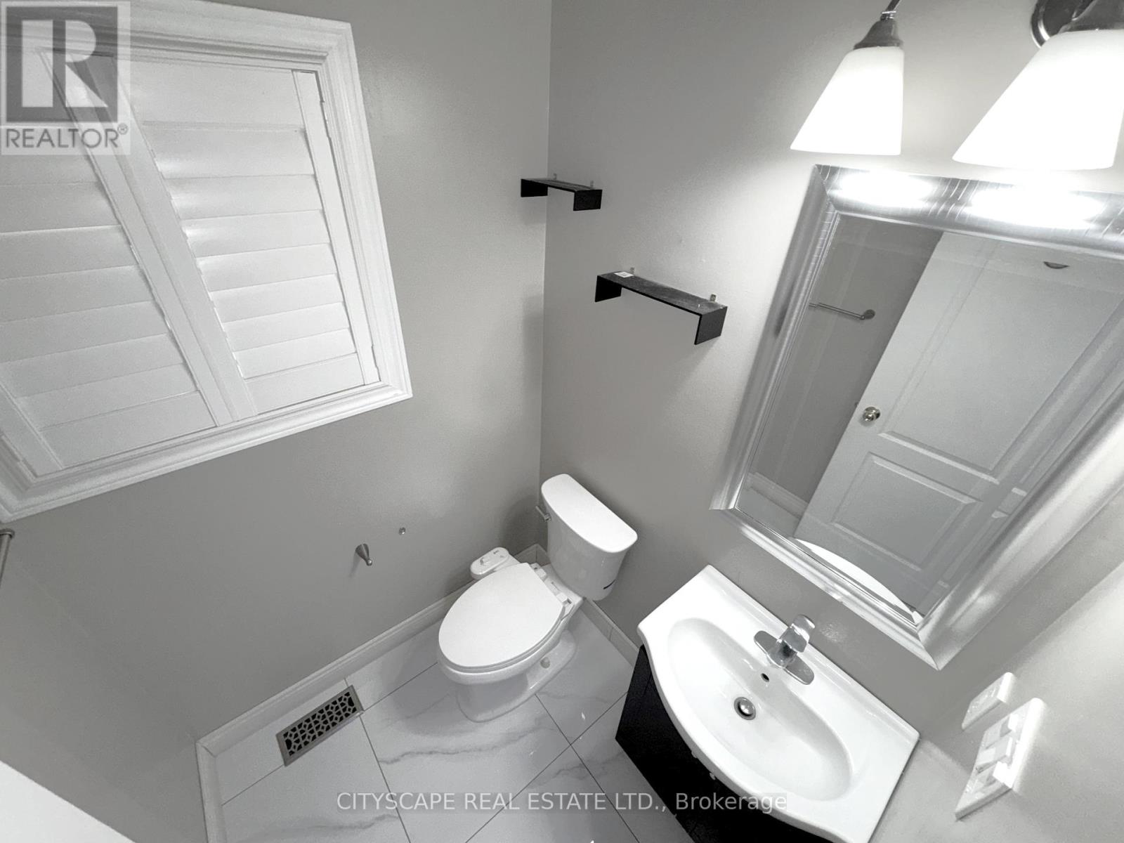 19 Bottlebrush Drive, Brampton (Sandringham-Wellington), Ontario  L6R 2Z5 - Photo 13 - W12228528