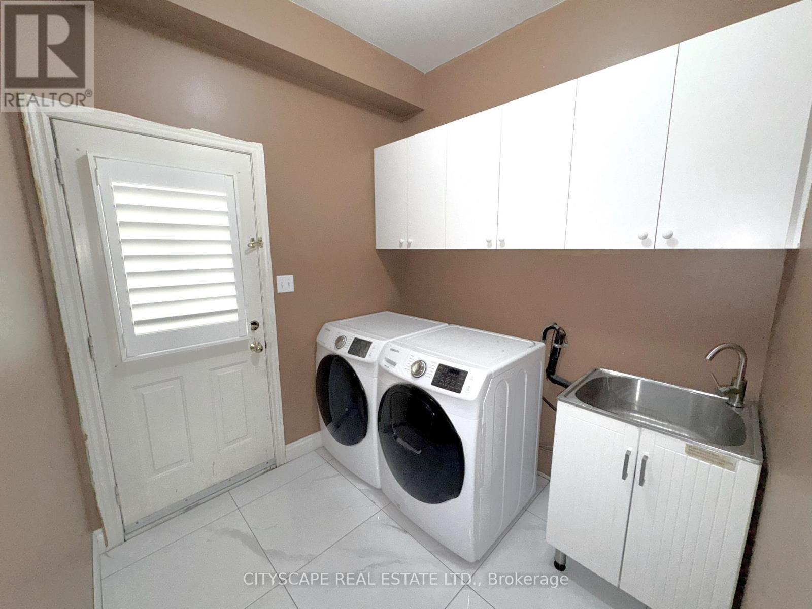 19 Bottlebrush Drive, Brampton (Sandringham-Wellington), Ontario  L6R 2Z5 - Photo 14 - W12228528