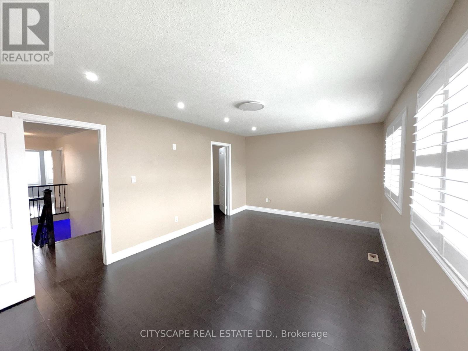 19 Bottlebrush Drive, Brampton (Sandringham-Wellington), Ontario  L6R 2Z5 - Photo 16 - W12228528