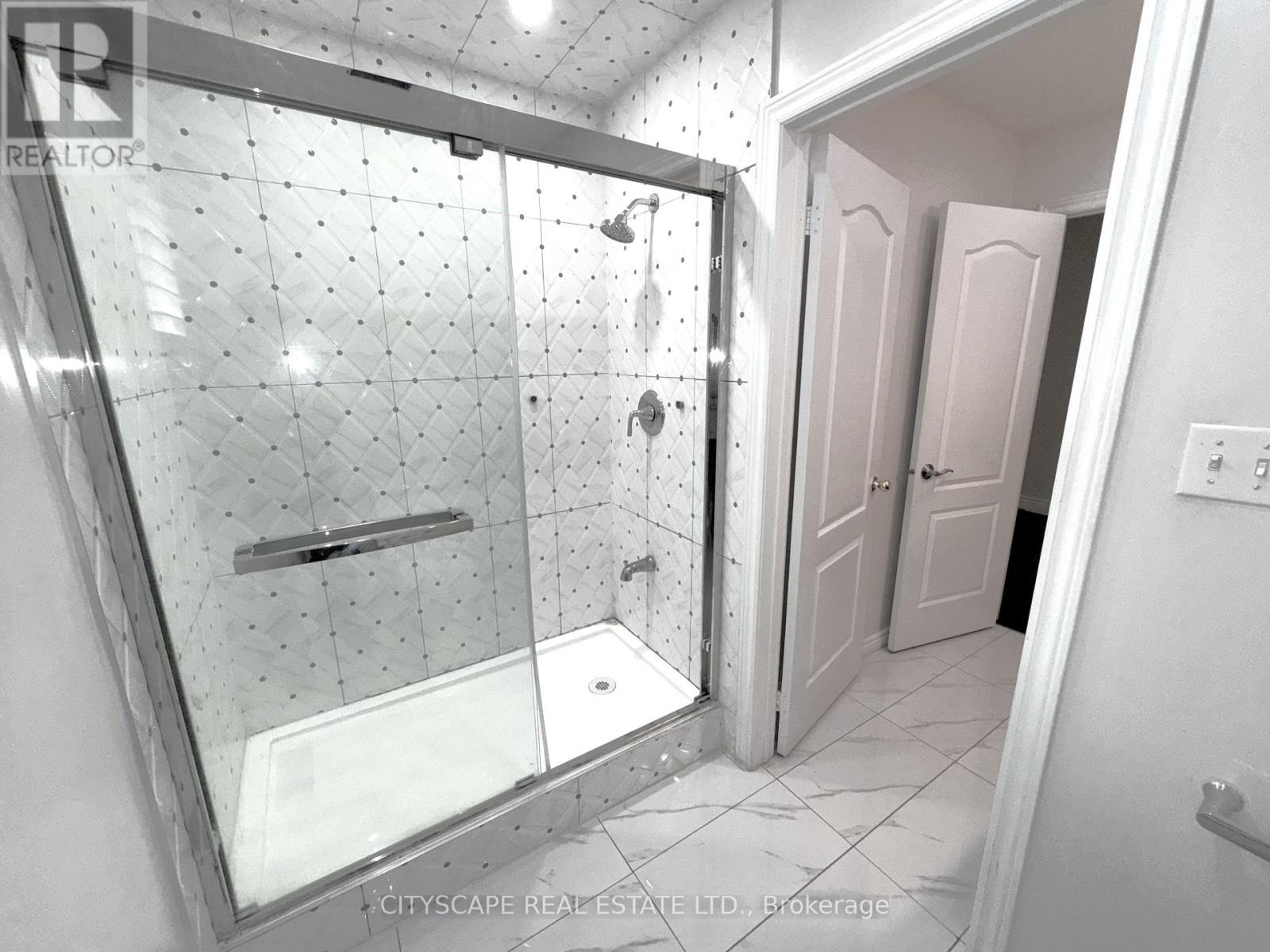 19 Bottlebrush Drive, Brampton (Sandringham-Wellington), Ontario  L6R 2Z5 - Photo 21 - W12228528