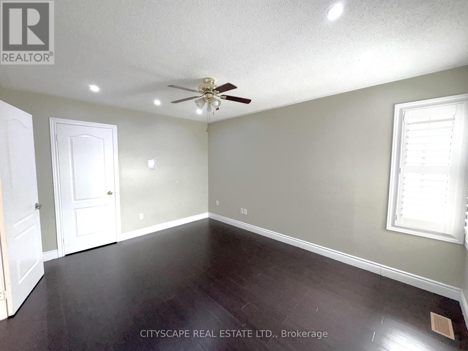 19 Bottlebrush Drive, Brampton (Sandringham-Wellington), Ontario  L6R 2Z5 - Photo 23 - W12228528