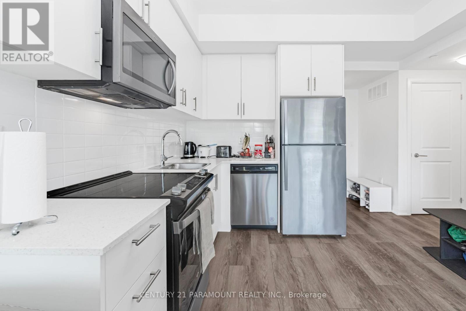120 - 95 Attmar Drive, Brampton, Ontario  L6P 0Y6 - Photo 8 - W12228534