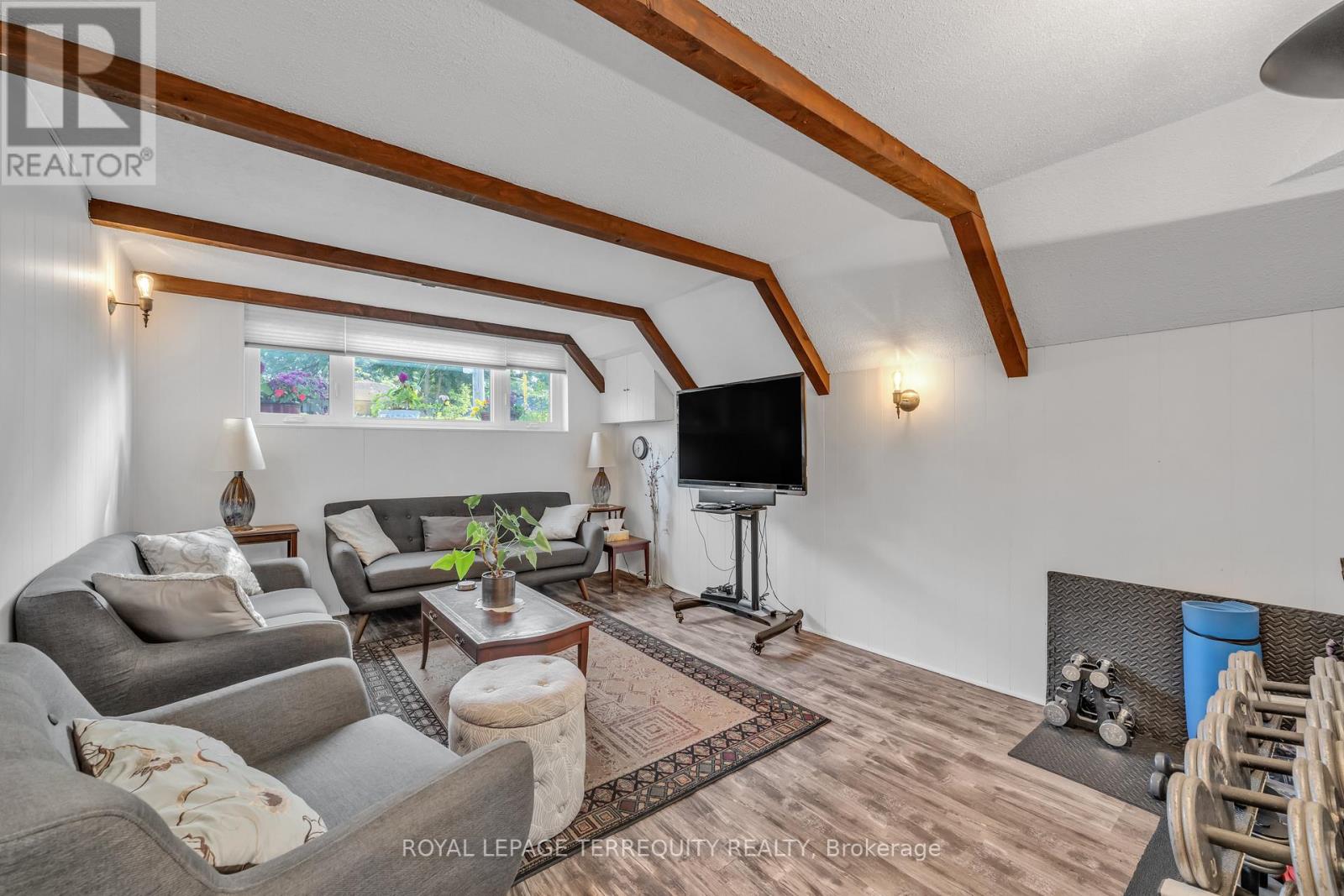 130 Verobeach Boulevard, Toronto (Humbermede), Ontario  M9M 1R1 - Photo 20 - W12228592