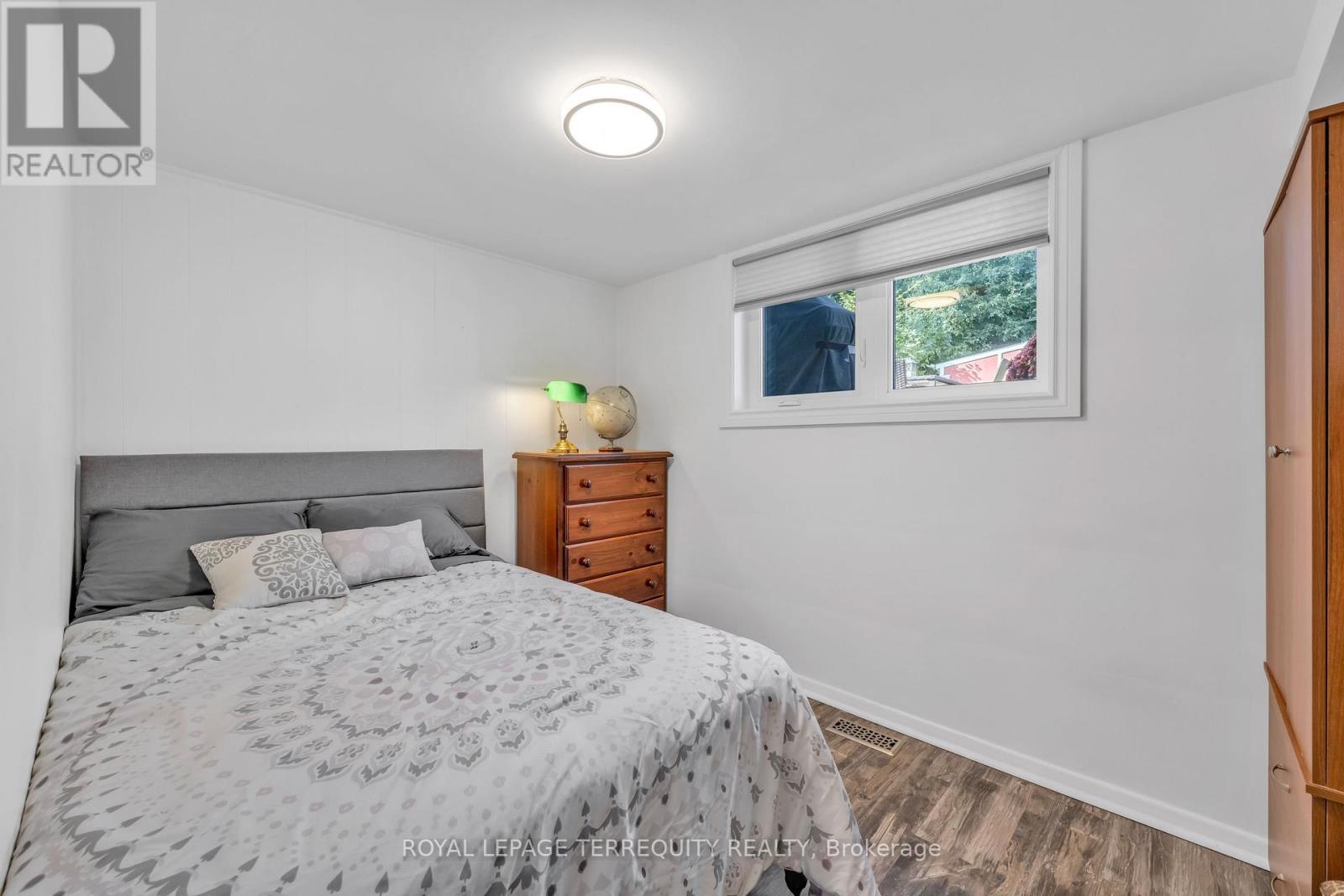 130 Verobeach Boulevard, Toronto (Humbermede), Ontario  M9M 1R1 - Photo 22 - W12228592