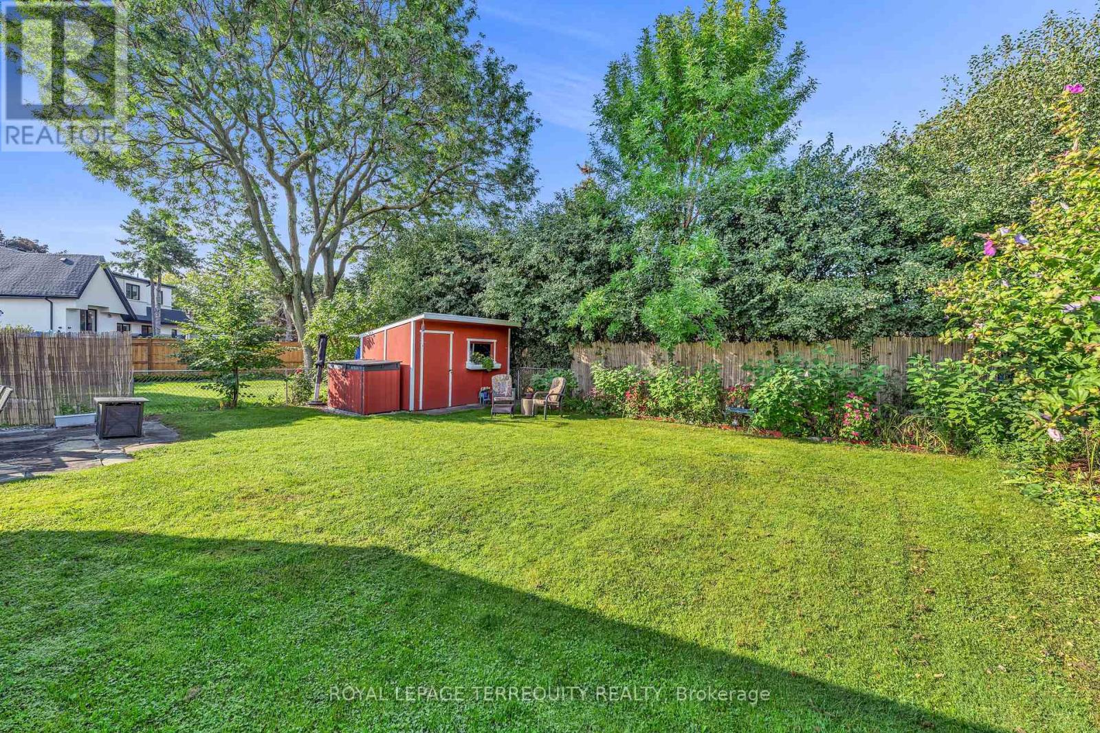 130 Verobeach Boulevard, Toronto (Humbermede), Ontario  M9M 1R1 - Photo 24 - W12228592