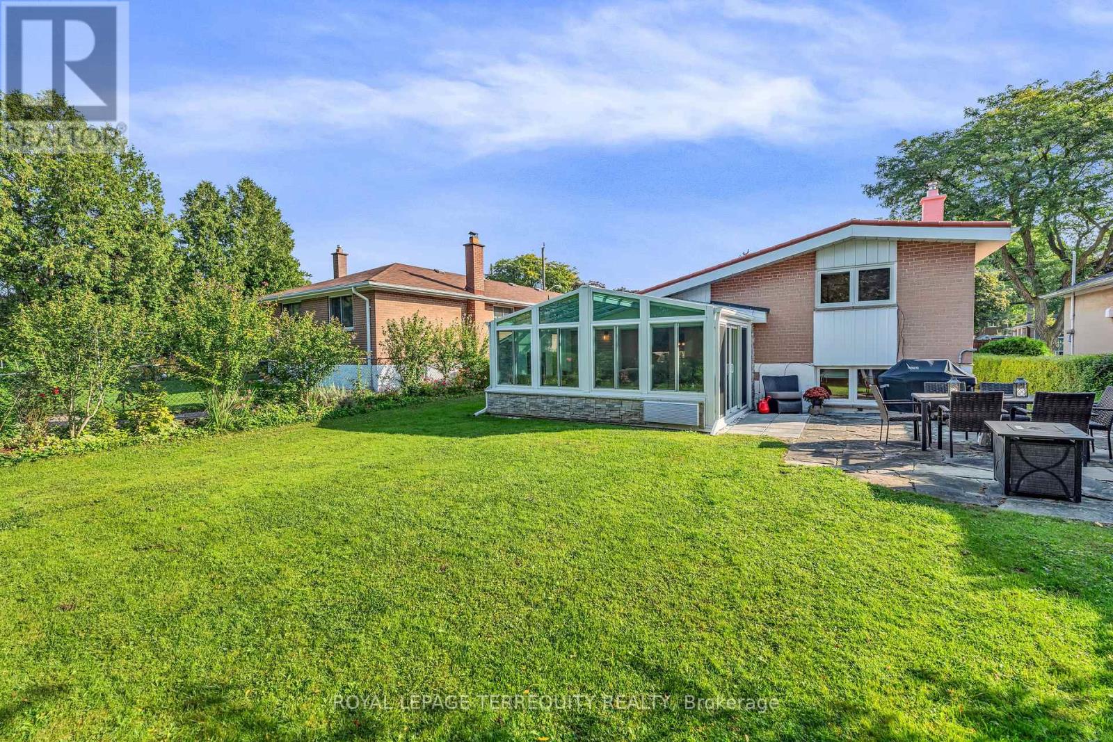 130 Verobeach Boulevard, Toronto (Humbermede), Ontario  M9M 1R1 - Photo 25 - W12228592