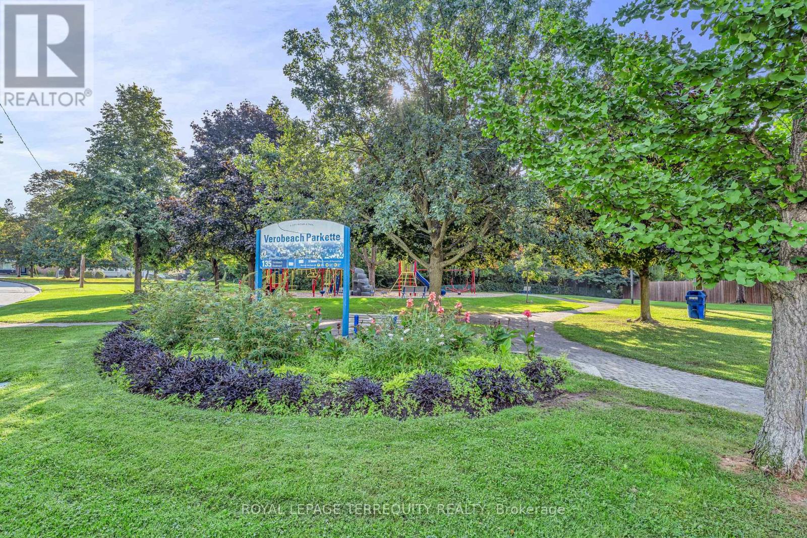 130 Verobeach Boulevard, Toronto (Humbermede), Ontario  M9M 1R1 - Photo 29 - W12228592