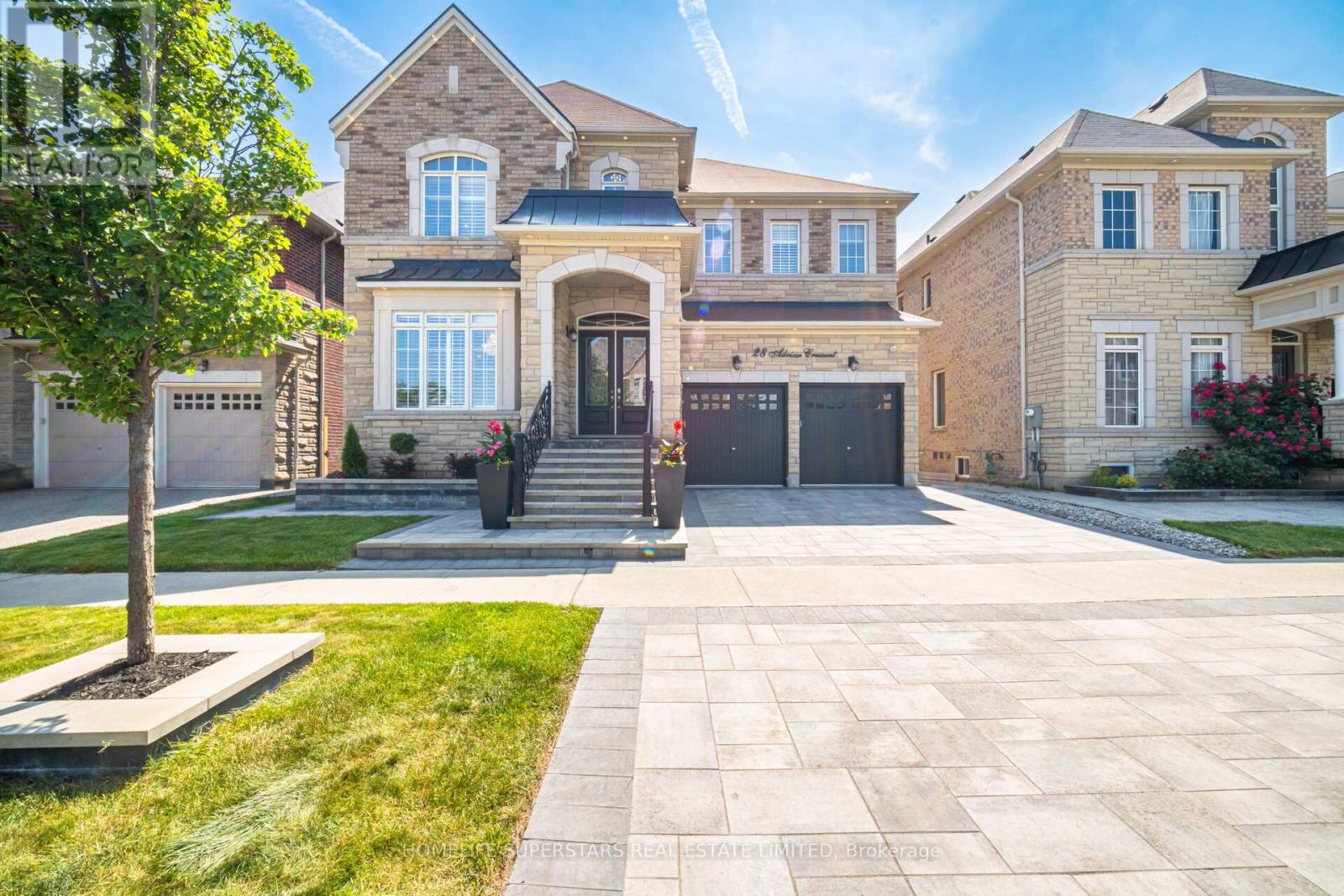 Property at 28 ADRIAN CRESCENT W image 1