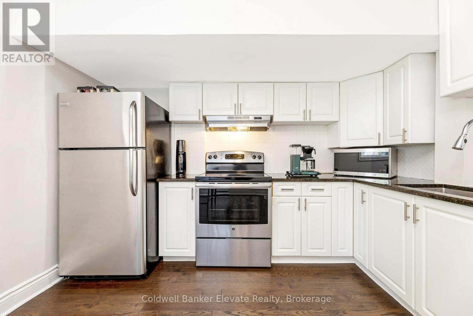 460 St John's Road, Toronto, Ontario  M6S 2L3 - Photo 14 - W12228837