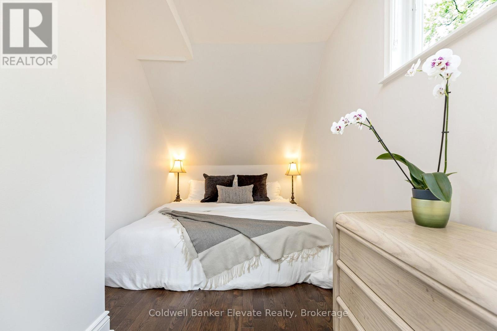 460 St John's Road, Toronto, Ontario  M6S 2L3 - Photo 19 - W12228837
