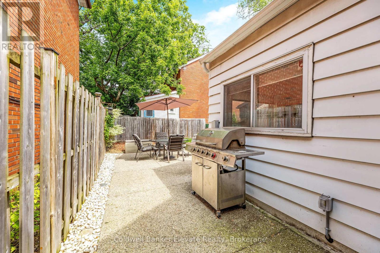 460 St John's Road, Toronto, Ontario  M6S 2L3 - Photo 26 - W12228837