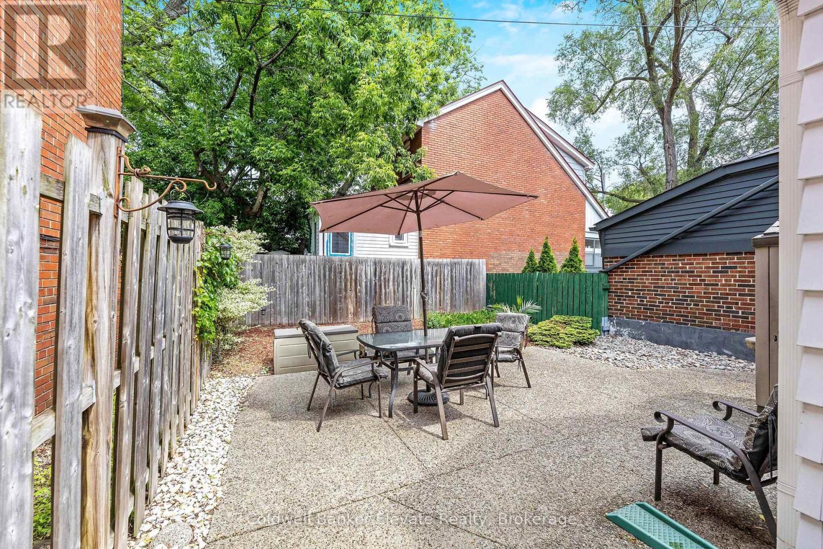 460 St John's Road, Toronto, Ontario  M6S 2L3 - Photo 27 - W12228837