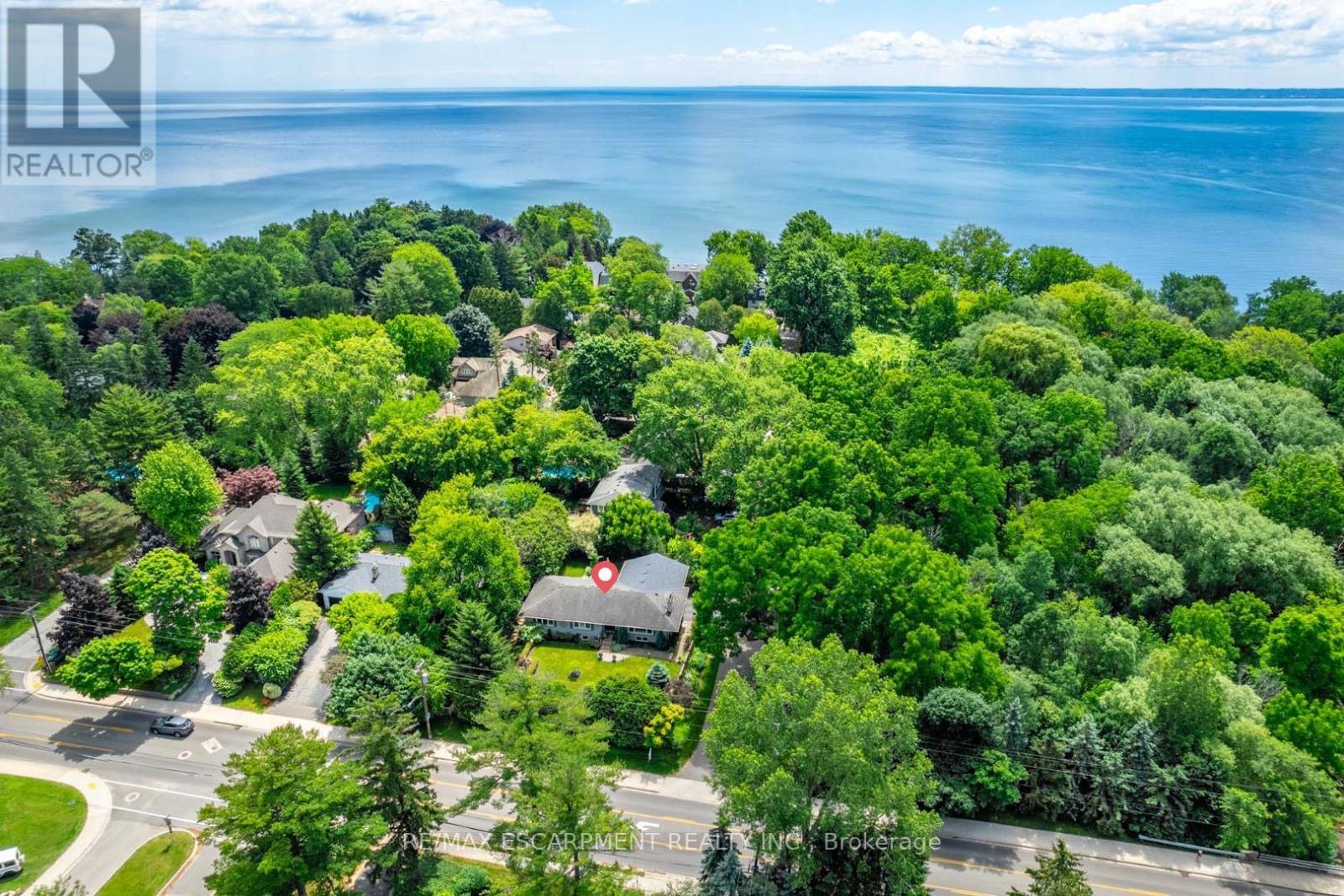 Property at 4306 LAKESHORE ROAD image 2