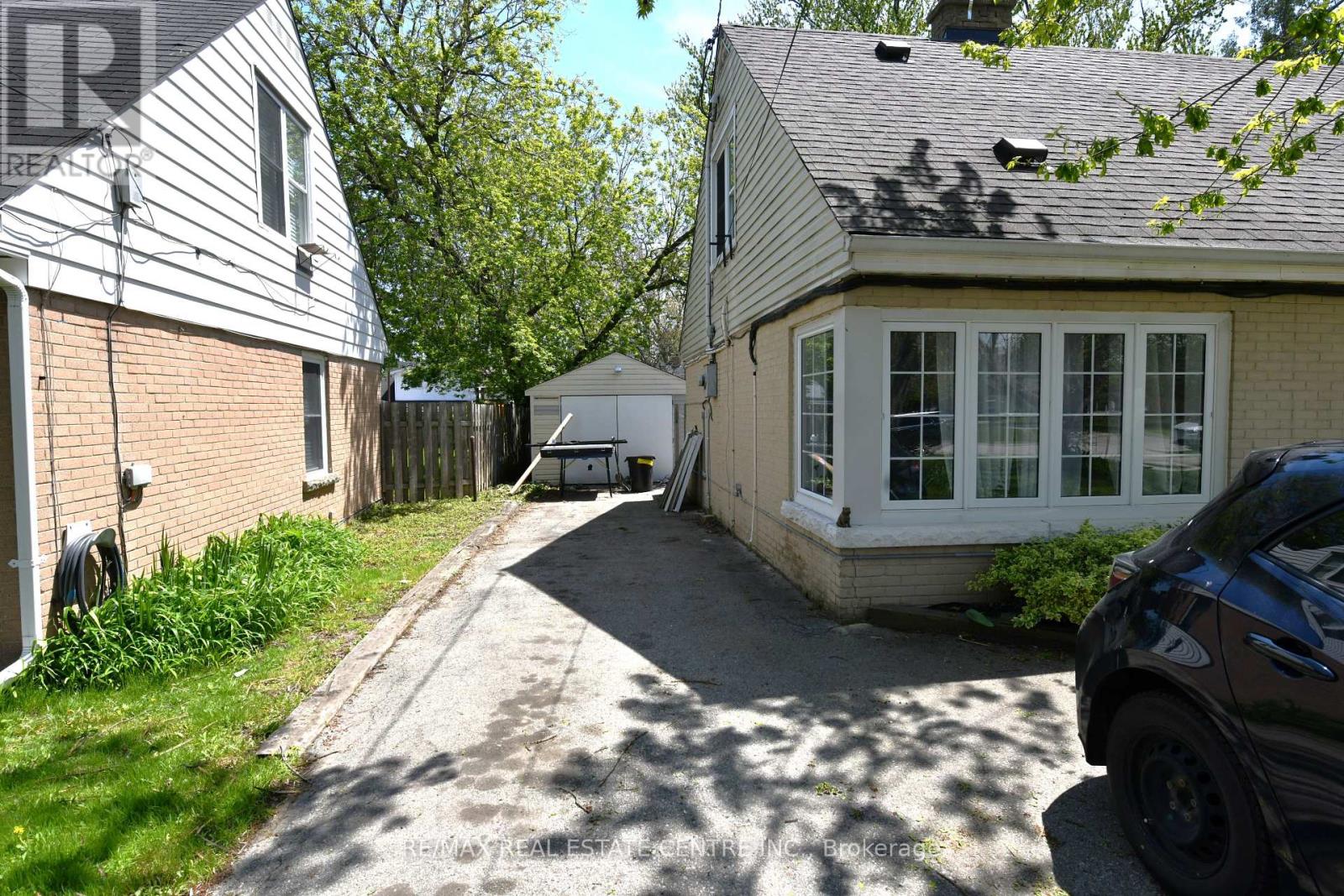 Property at 2070 CHURCHILL AVENUE image 3