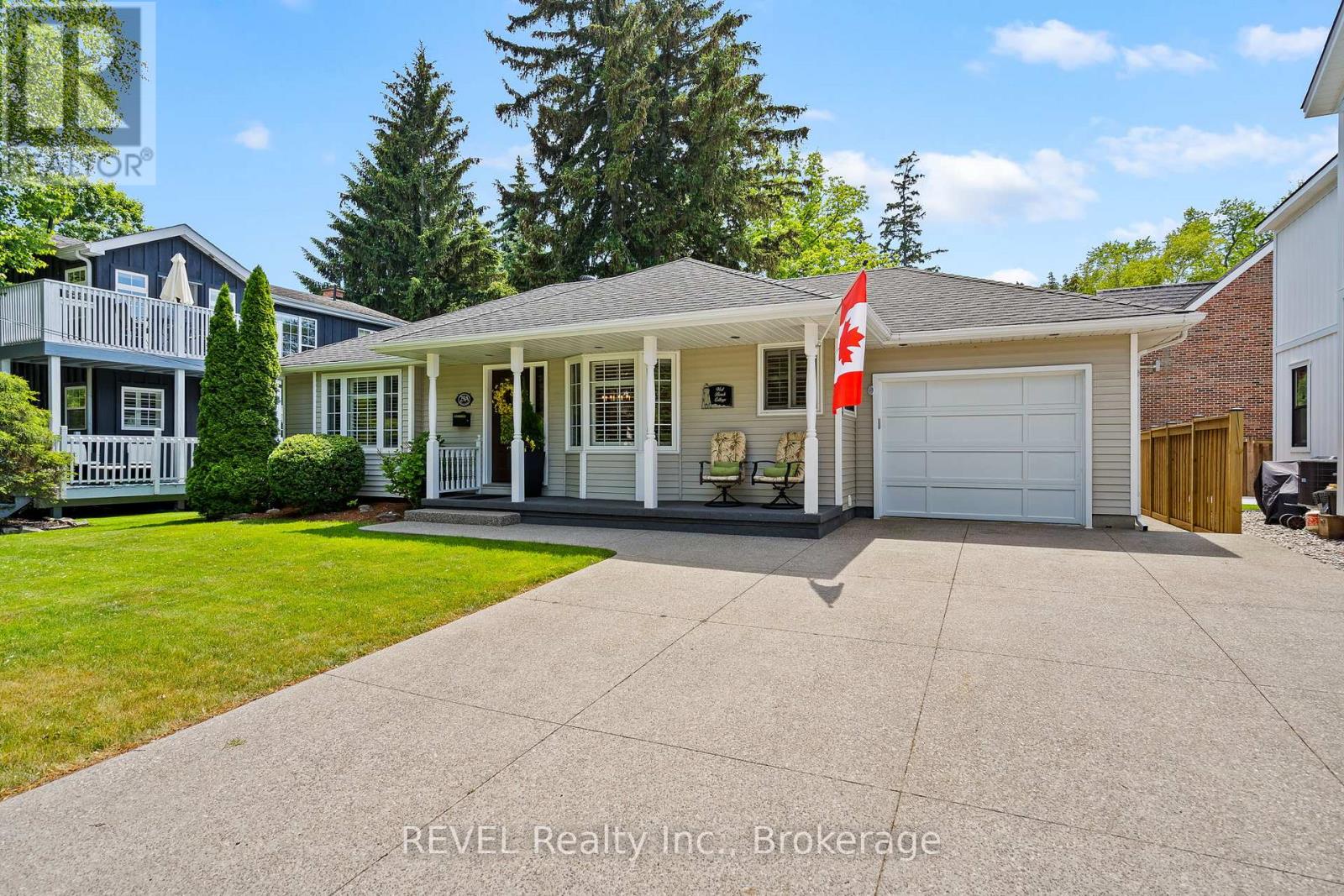 Property at 29 A BROCK STREET image 2