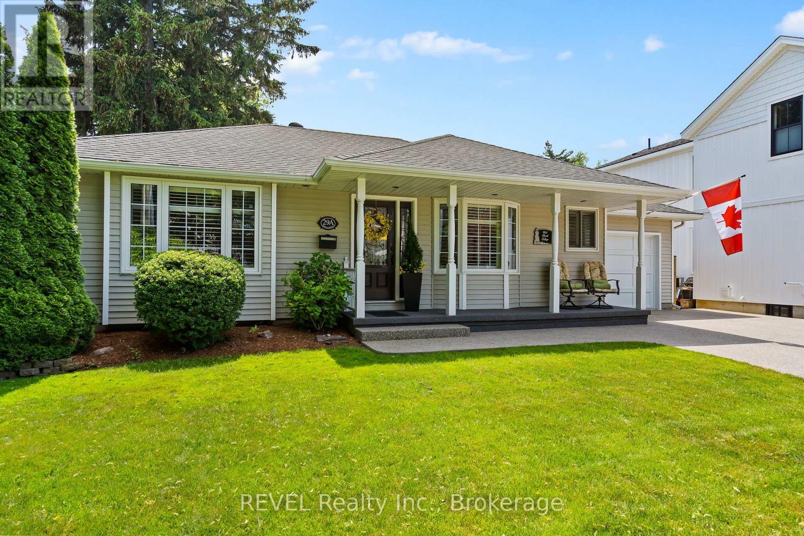 Property at 29 A BROCK STREET image 3