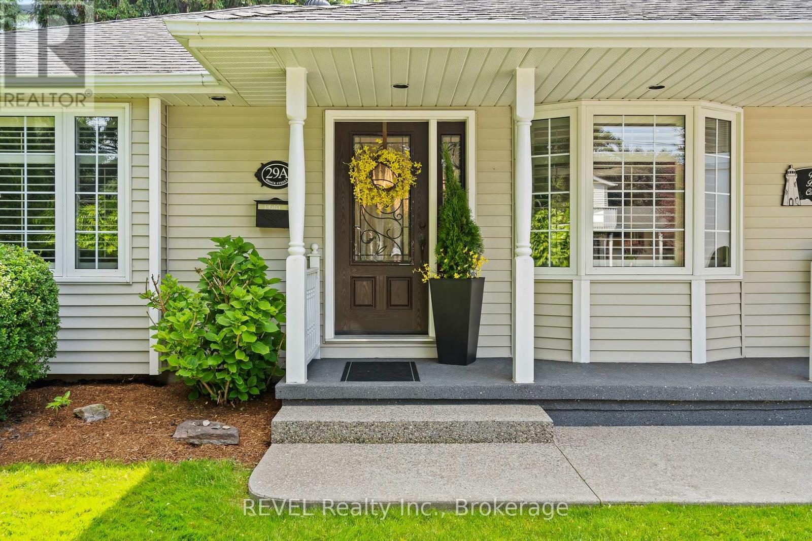Property at 29 A BROCK STREET image 4
