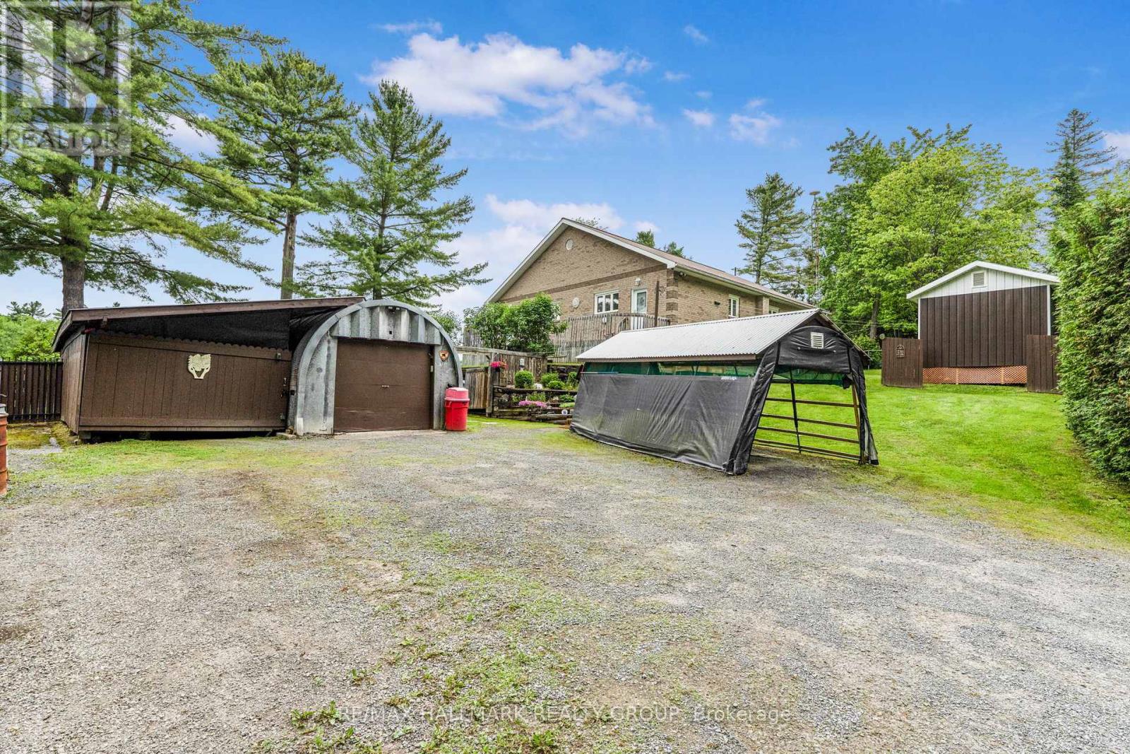 Property at 2071 TESSIER STREET image 4