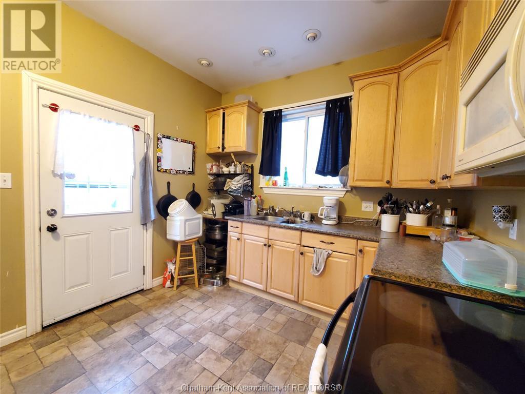 Property at 27 Joseph STREET image 4
