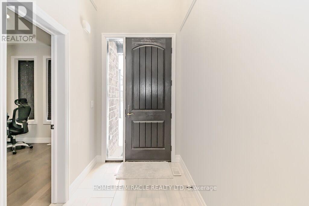 522 Masters Drive, Woodstock, Ontario  N4T 0L2 - Photo 4 - X12228539