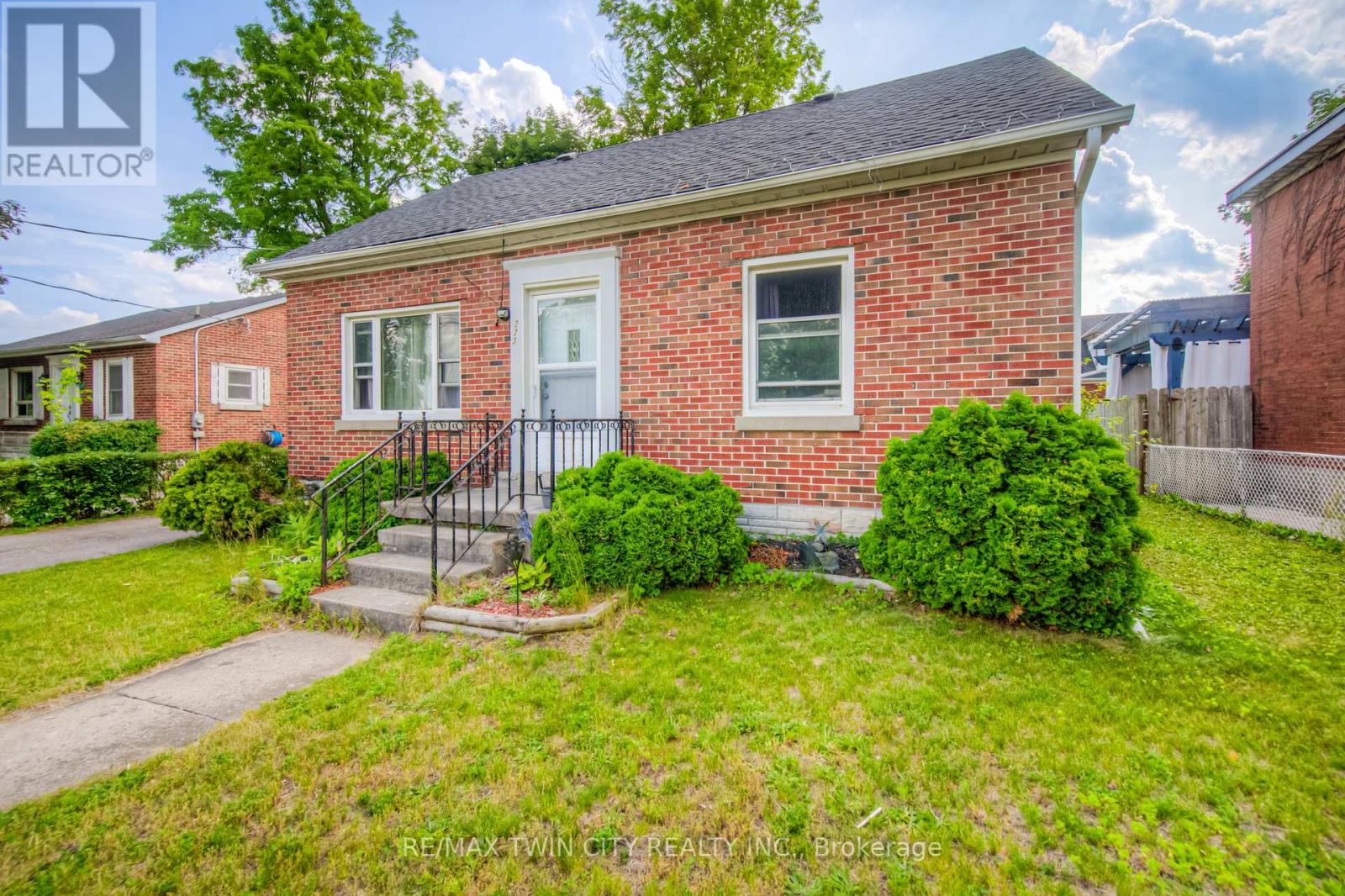 Property at 223 MARGARET AVENUE image 3