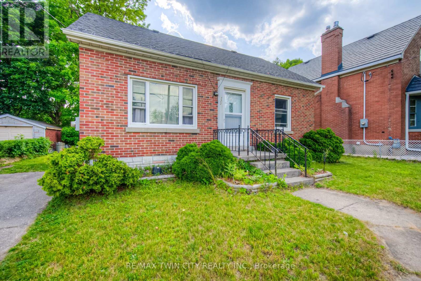 Property at 223 MARGARET AVENUE image 5