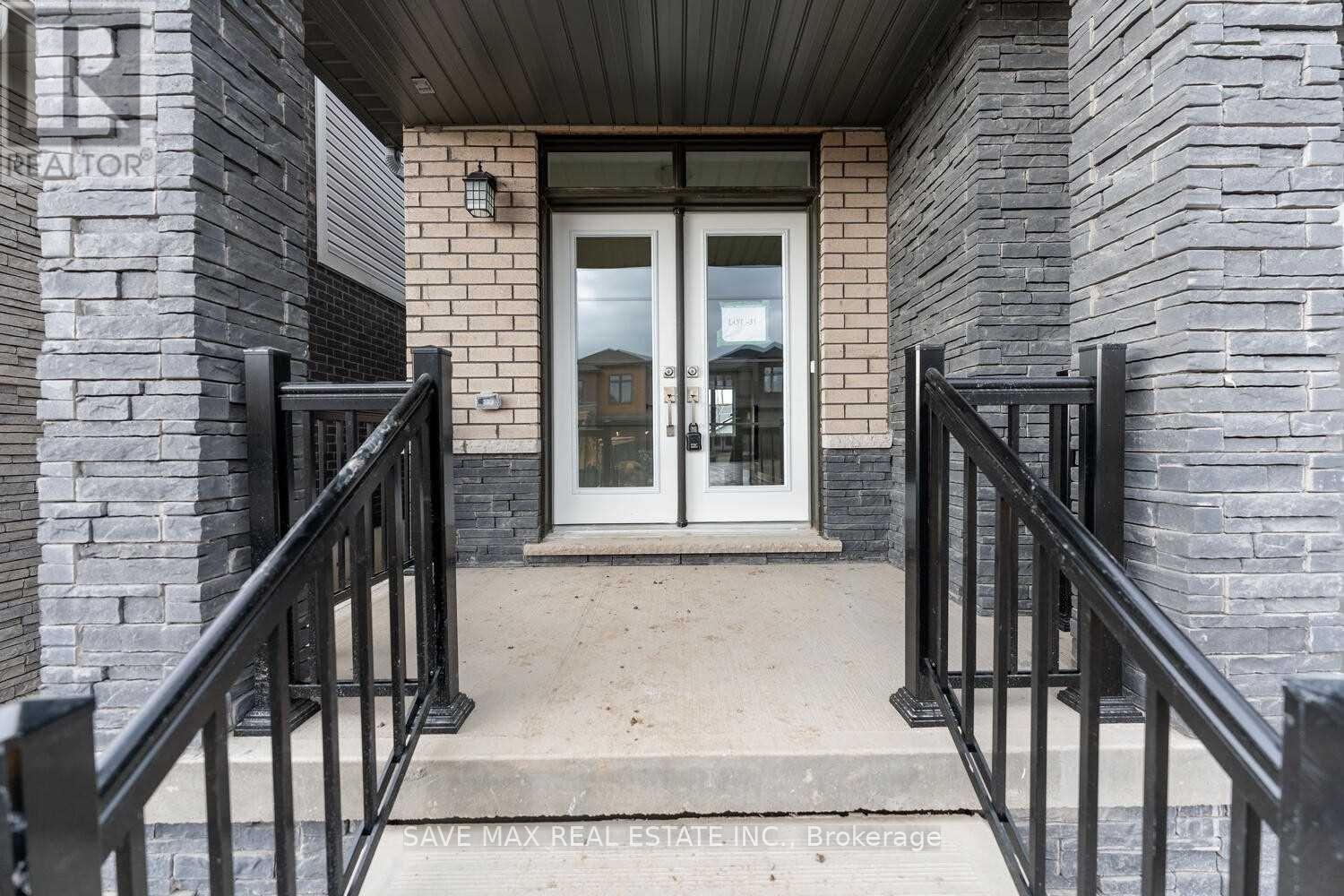 Property at 49 SUNDIN DRIVE image 4