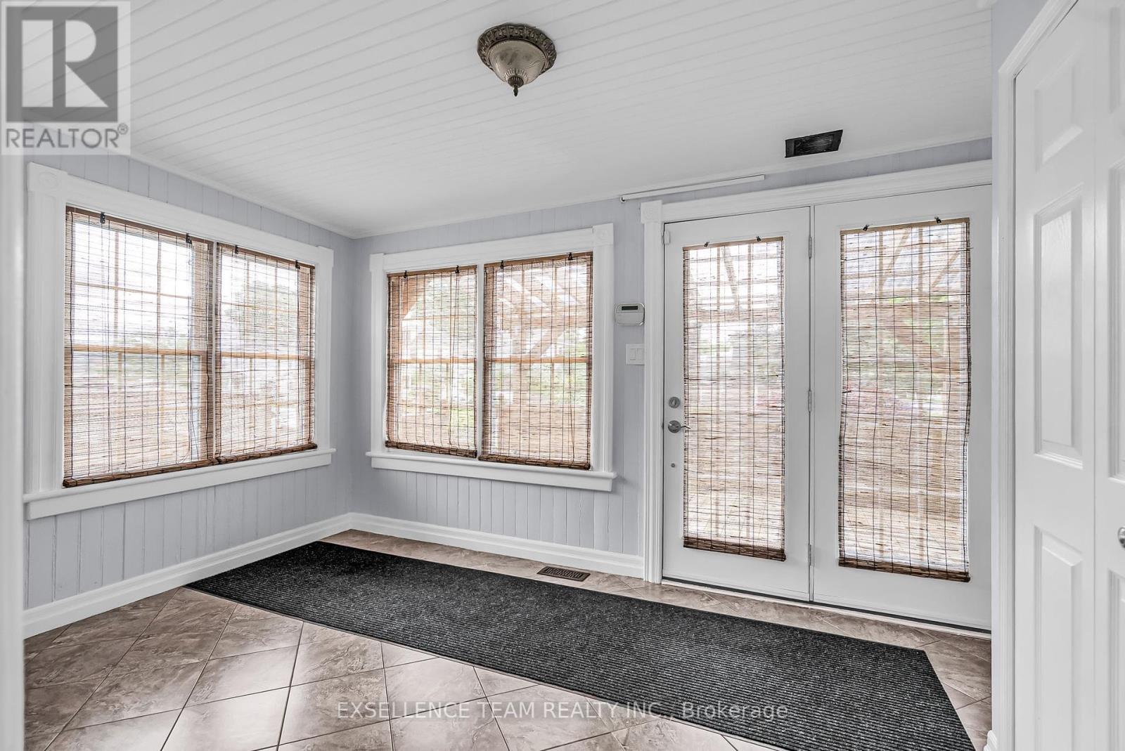 Property at 303 FIFTH STREET E image 5