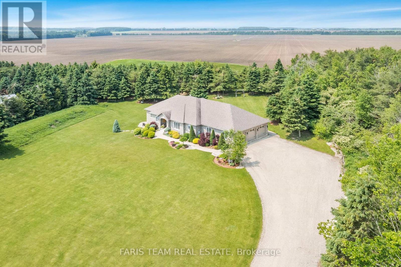 Property at 477438 3RD LINE image 1