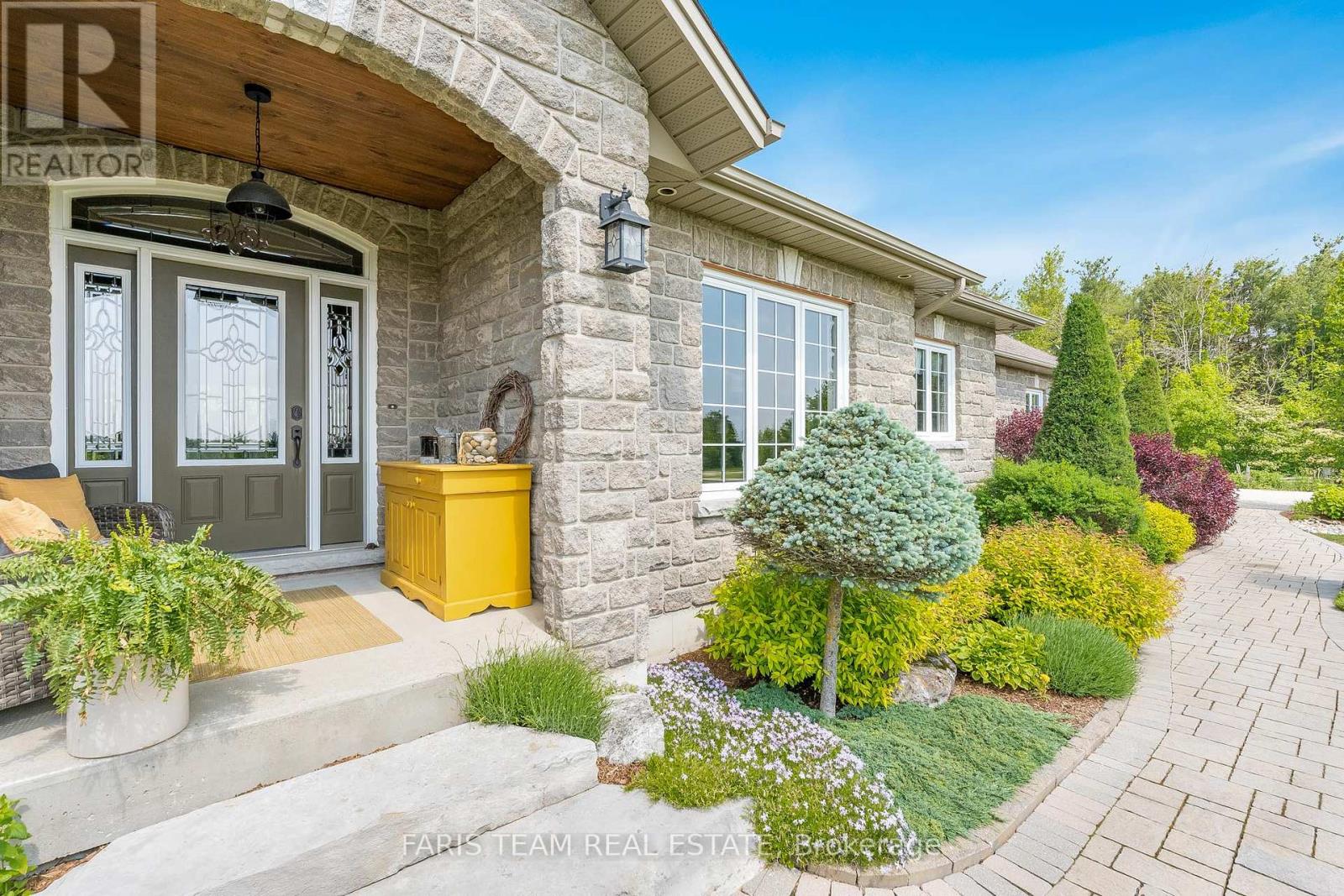 Property at 477438 3RD LINE image 3