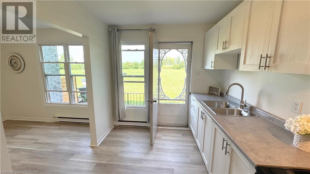 37 St. Charles Place, Clinton, Ontario  N0M 1L0 - Photo 7 - 40741685