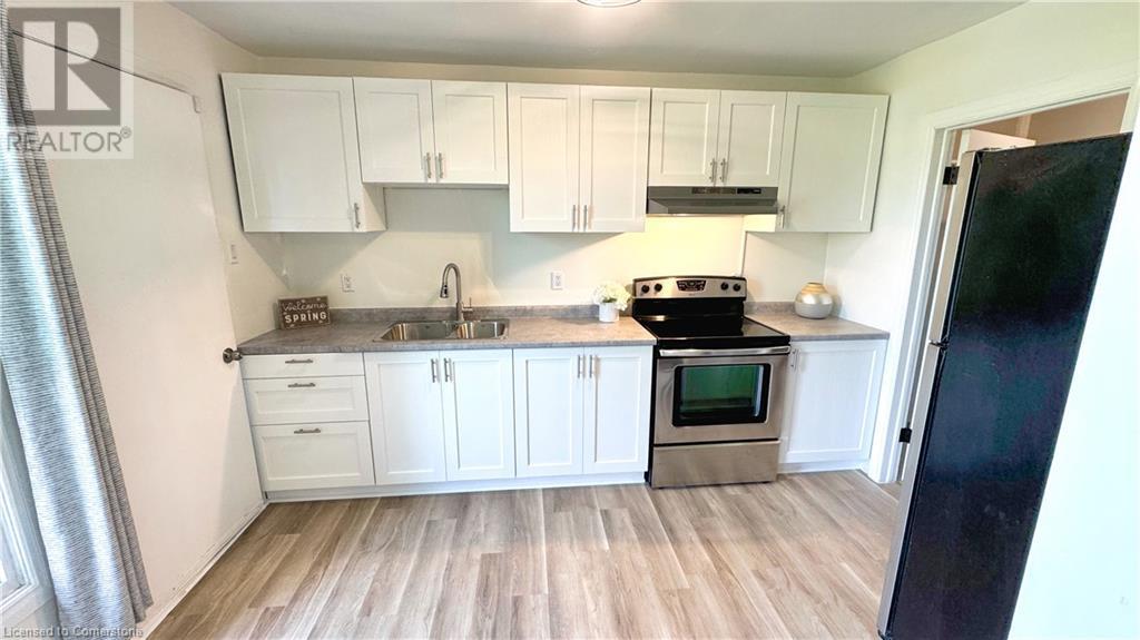 37 St. Charles Place, Clinton, Ontario  N0M 1L0 - Photo 3 - 40741685