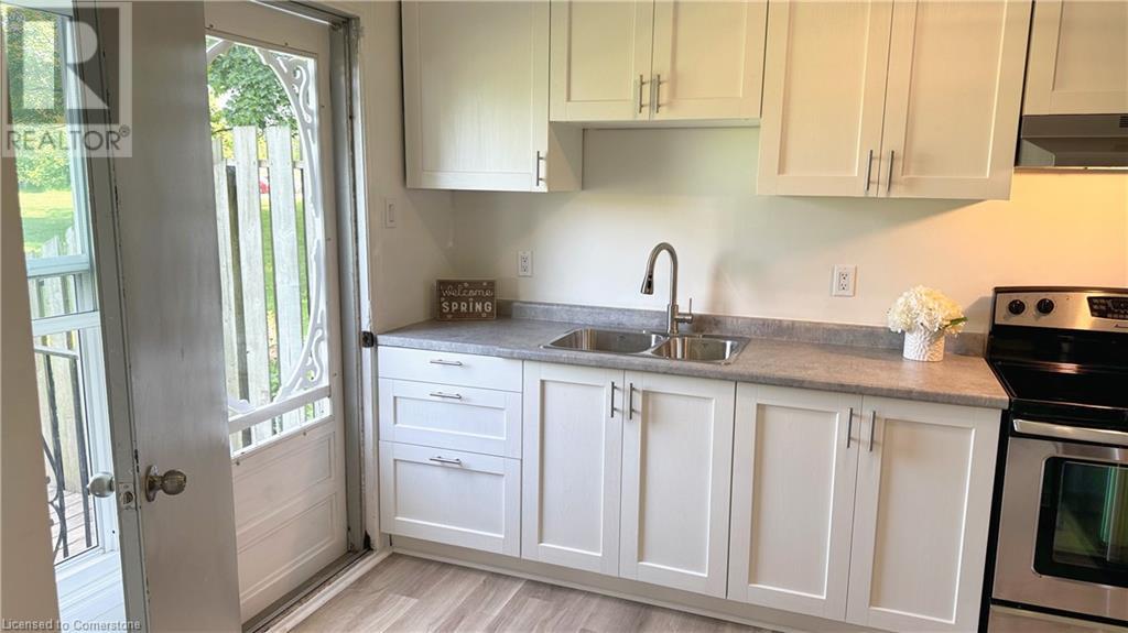 37 St. Charles Place, Clinton, Ontario  N0M 1L0 - Photo 8 - 40741685