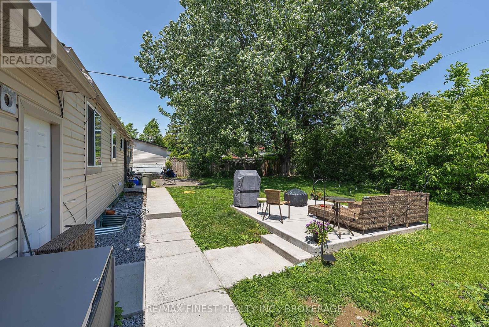 35 Clairton Place, Loyalist, Ontario  K7N 1R8 - Photo 20 - X12229343