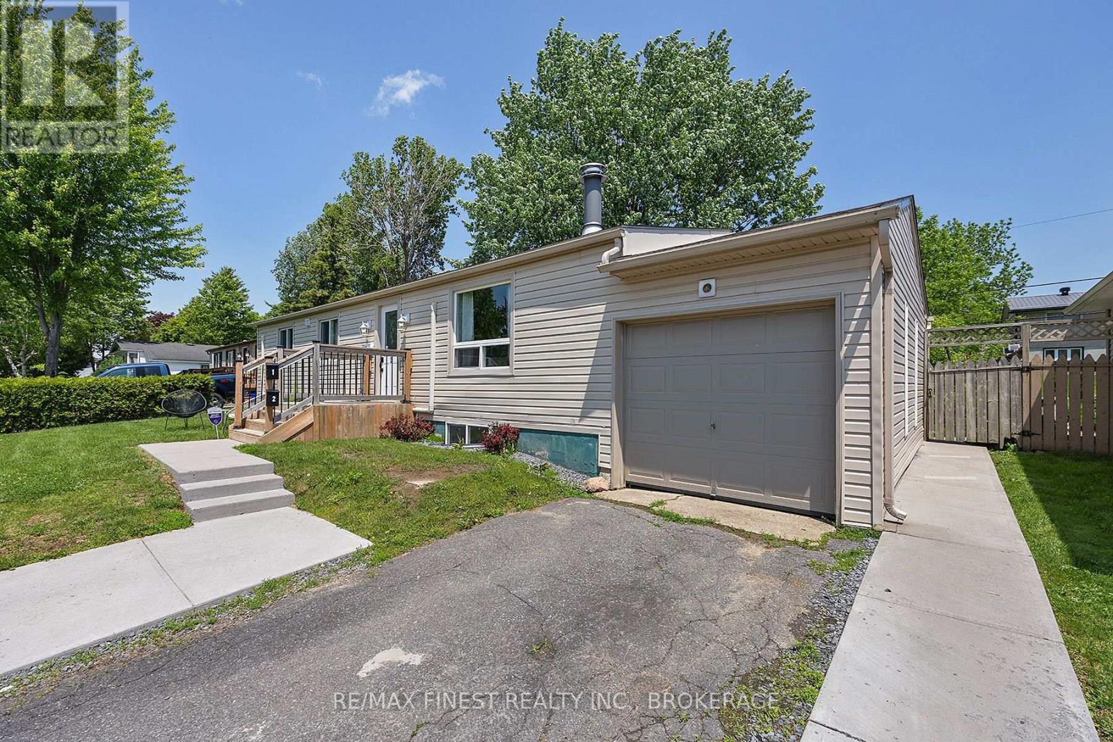 Property at 35 CLAIRTON PLACE image 4